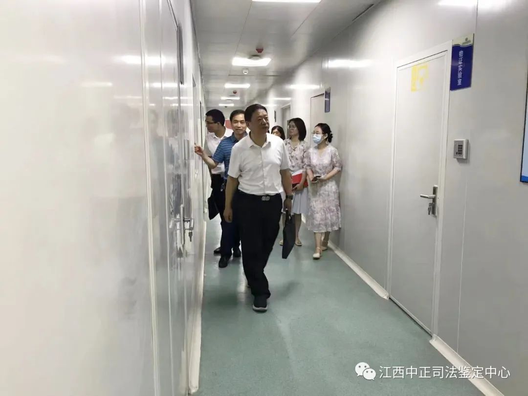 市纪委市监委驻市委政法委纪检监察组来中正进行调研